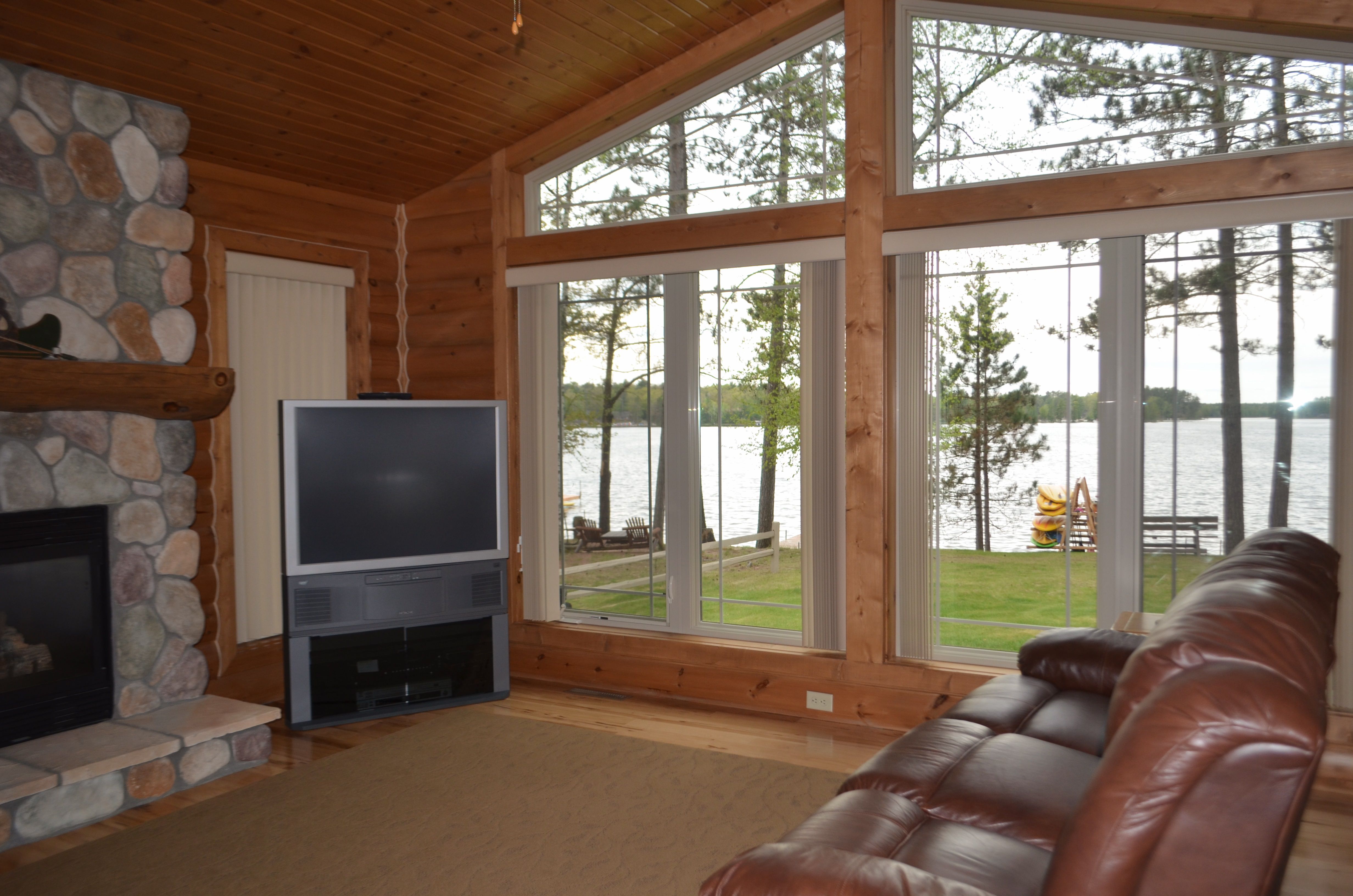 Cedaroma Lake Home 10